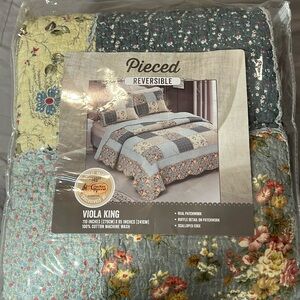Cracker Barrel King size quilt NWT